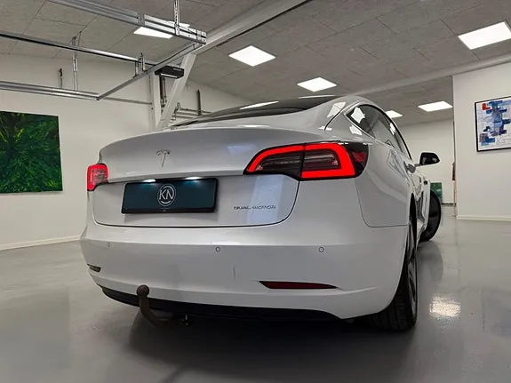 Tesla Model 3 2020 photo 3