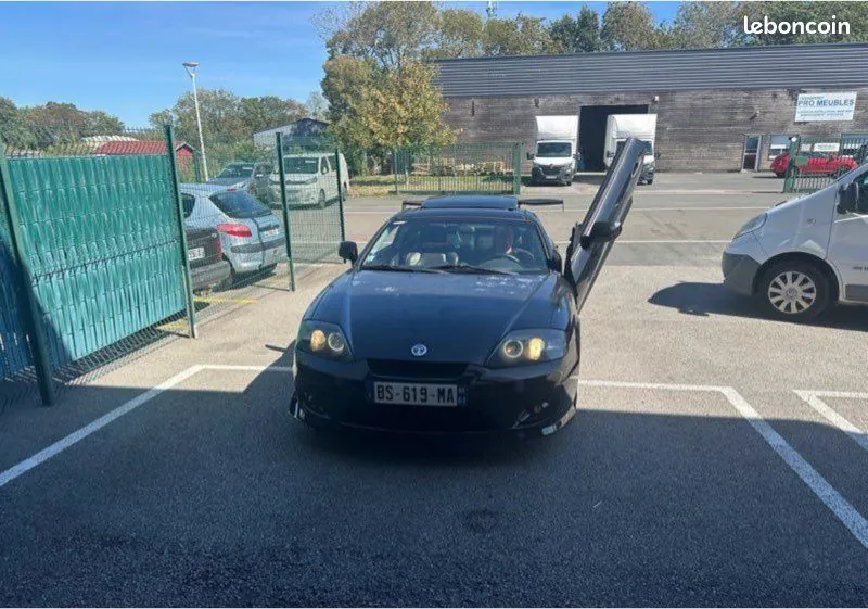 Hyundai Coupe 2006 photo 2