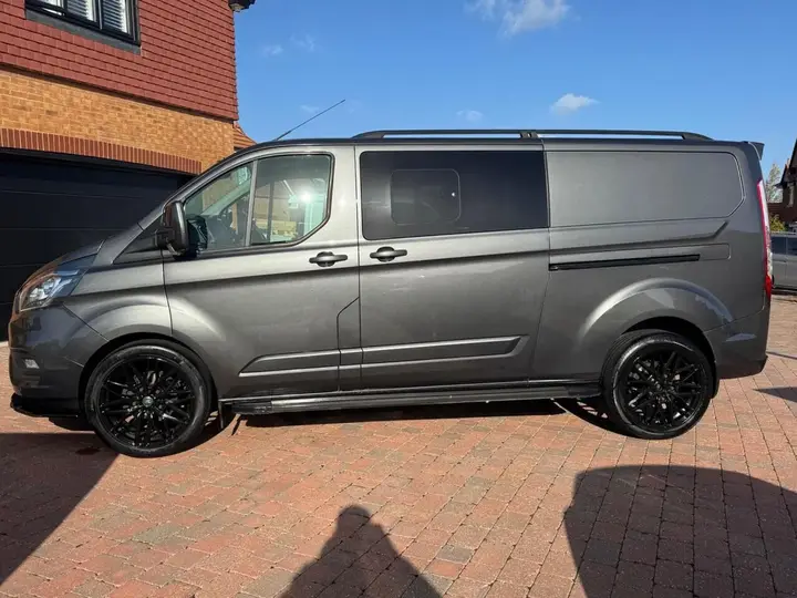 Ford Transit Custom 2021 photo 2