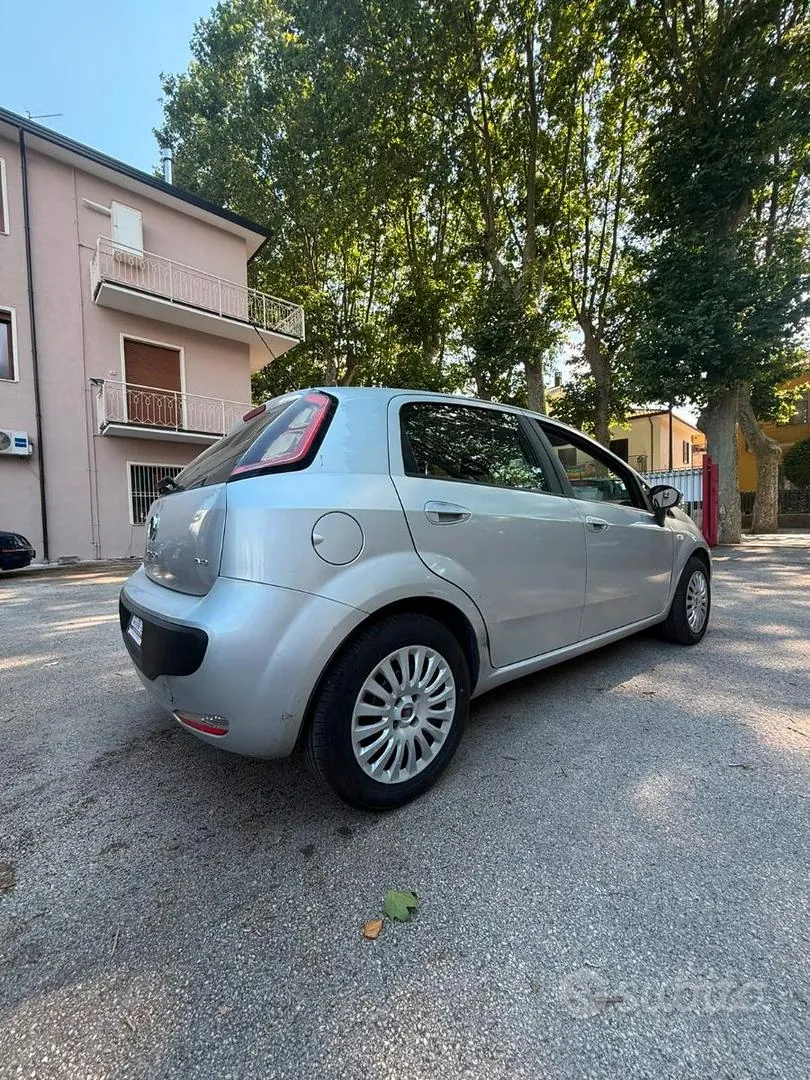 Fiat Punto Evo 2010 photo 4