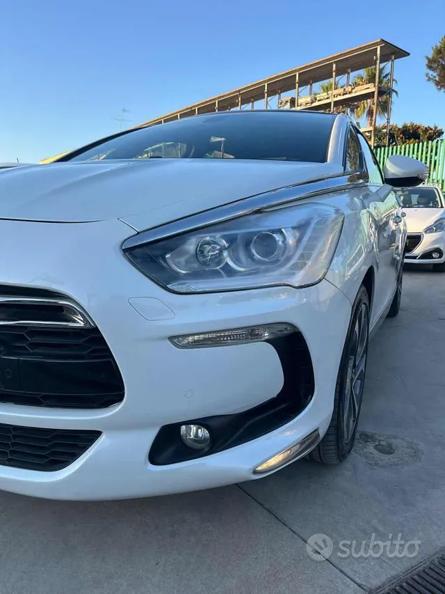 DS Automobiles Ds 5 2015 photo 3