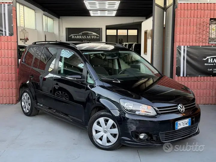 Volkswagen Touran 2012 photo 2
