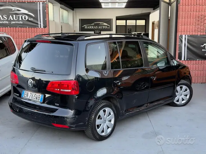 Volkswagen Touran 2012 photo 4