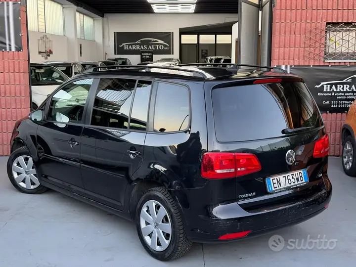 Volkswagen Touran 2012 photo 3