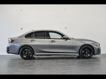 BMW 3 Series 2024 photo 3