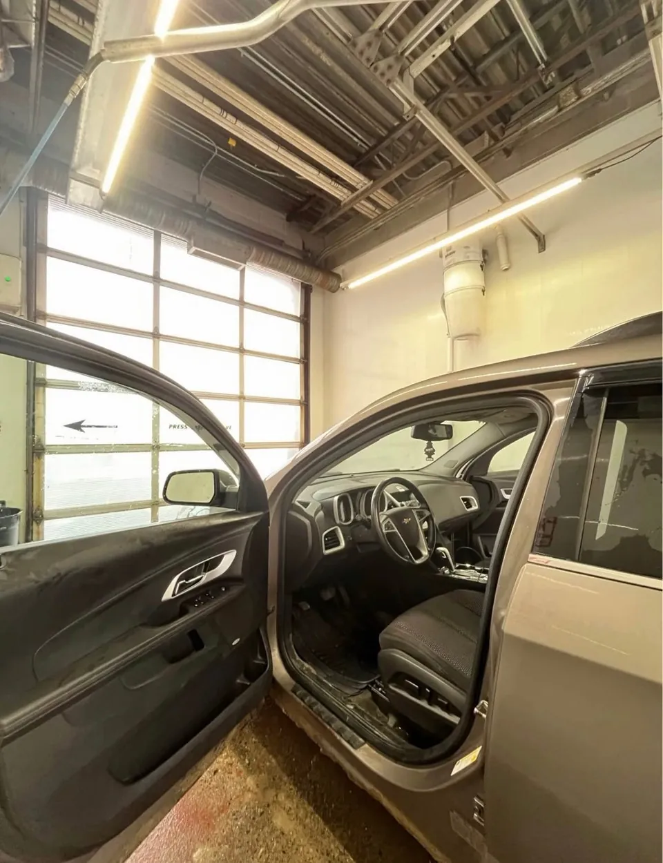 Chevrolet Equinox 2011 photo 2