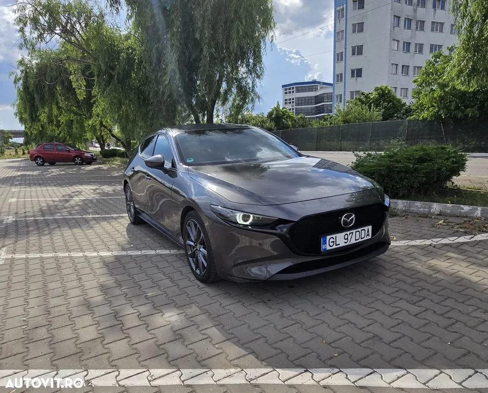 Mazda 3 2019 photo 2