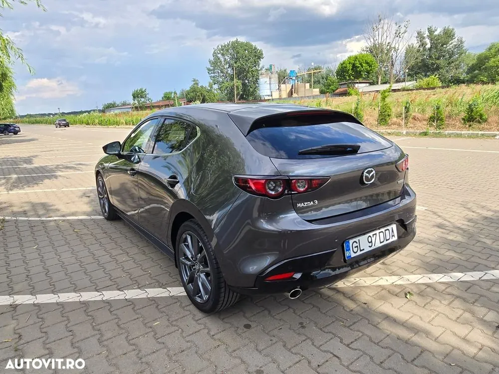 Mazda 3 2019 photo 3
