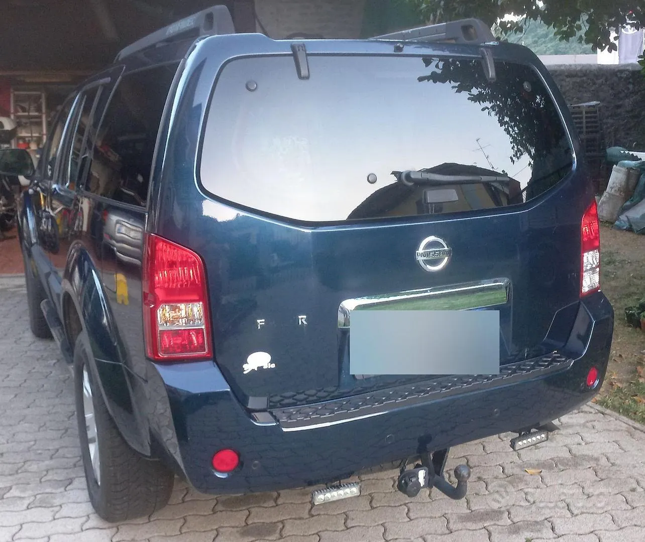 Nissan Pathfinder 2005 photo 2