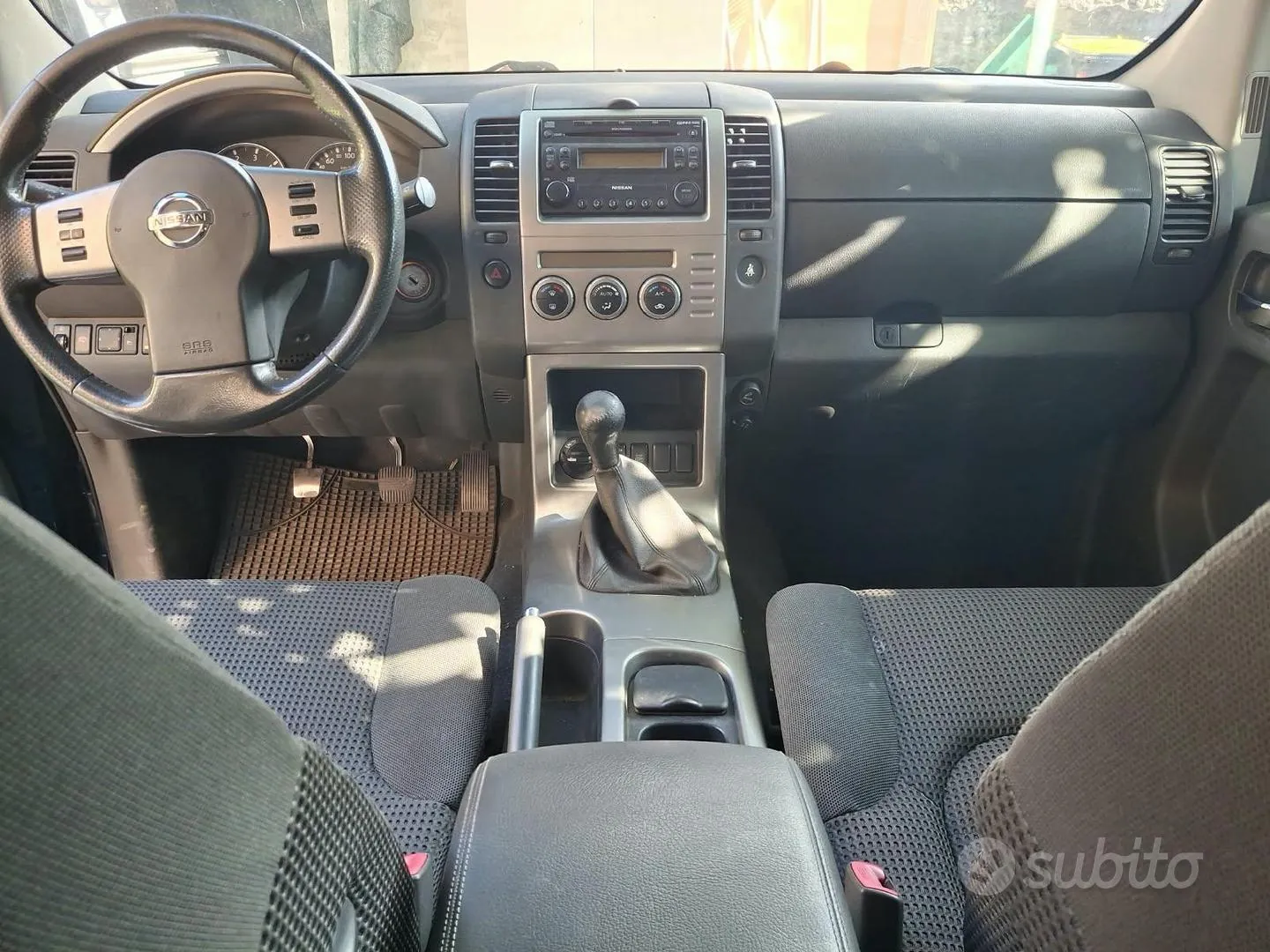 Nissan Pathfinder 2005 photo 5