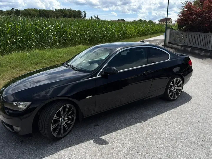 BMW 3Er-Reihe 325I 2007 photo 2