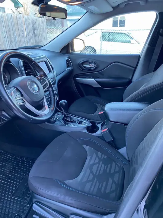 Jeep Cherokee 2020 photo 3