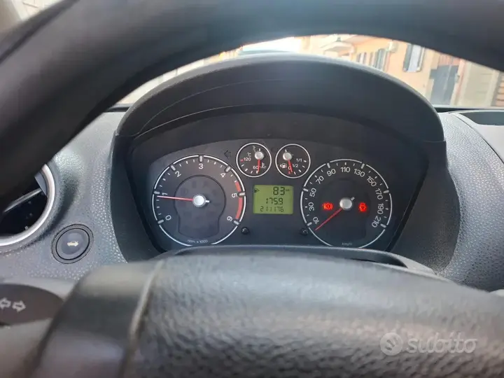 Ford Fiesta 2007 photo 5