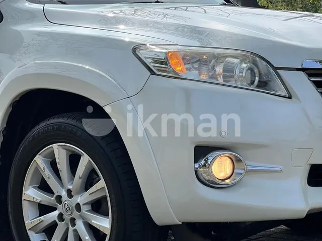Toyota Vanguard 2013 photo 4
