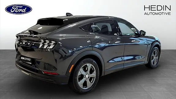 Ford Mustang Mach-E 2022 photo 2