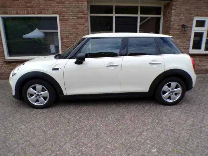 Mini One 2016 photo 2