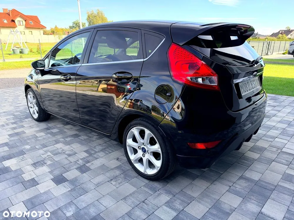 Ford Fiesta 2012 photo 3