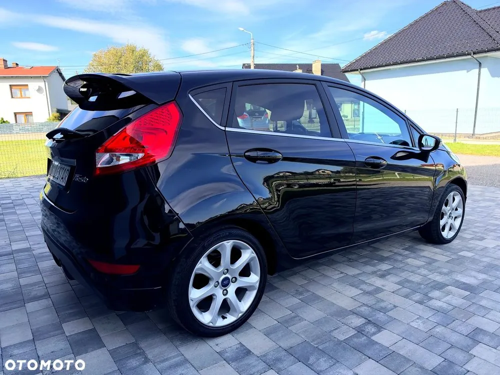 Ford Fiesta 2012 photo 4