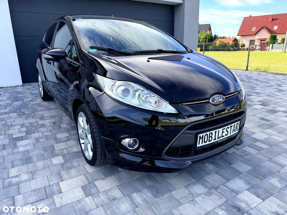 Ford Fiesta 2012 photo 2