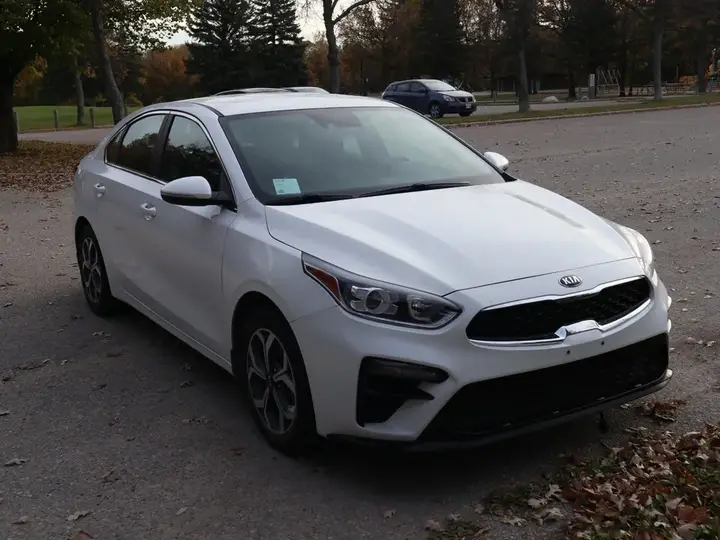 Kia Forte 2020 photo 2
