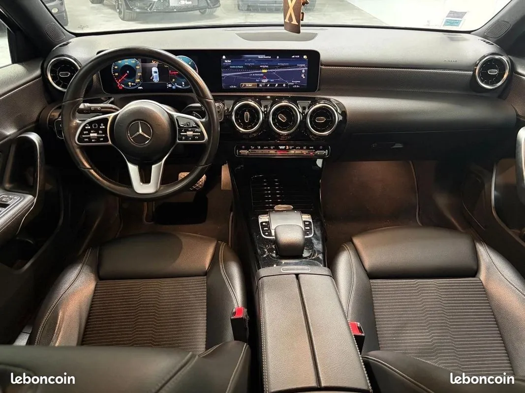 Mercedes-Benz A-Class 2018 photo 3