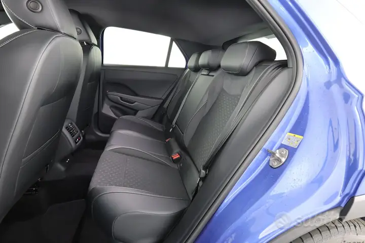 Volkswagen T-Roc 2026 photo 2