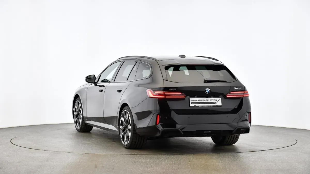 BMW 5 Series 2025 photo 2