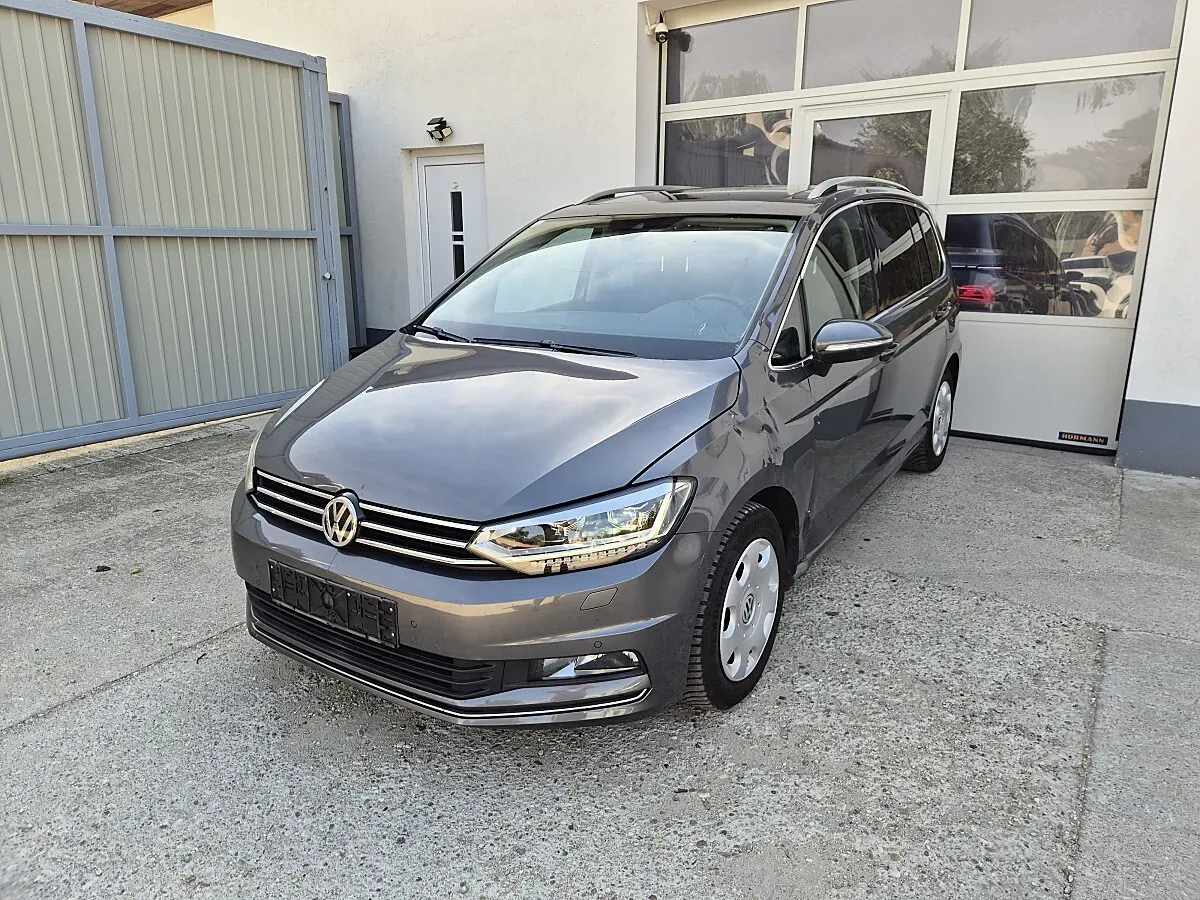 Volkswagen Touran 2015 photo 2