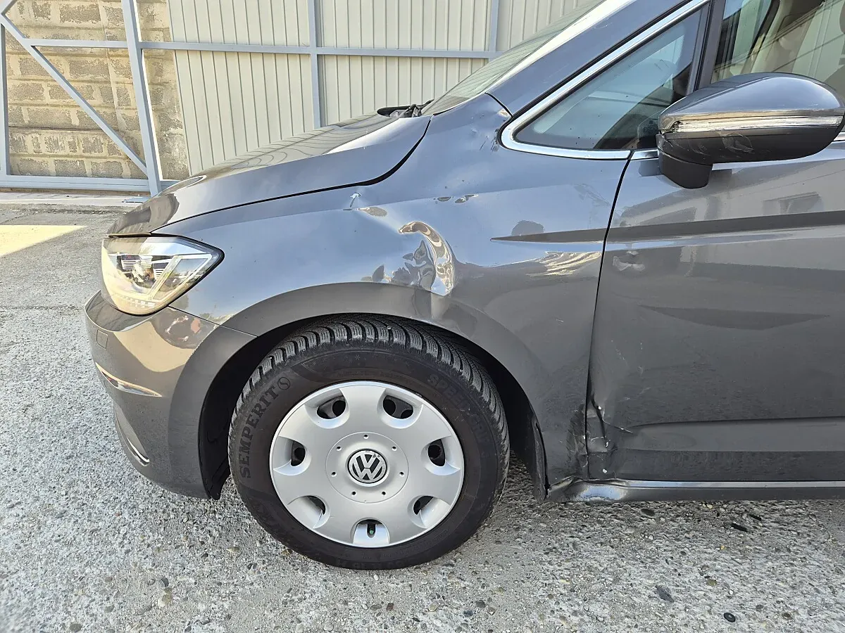 Volkswagen Touran 2015 photo 3