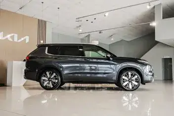 Mitsubishi Outlander 2026 photo 3