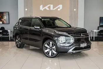 Mitsubishi Outlander 2026 photo 2
