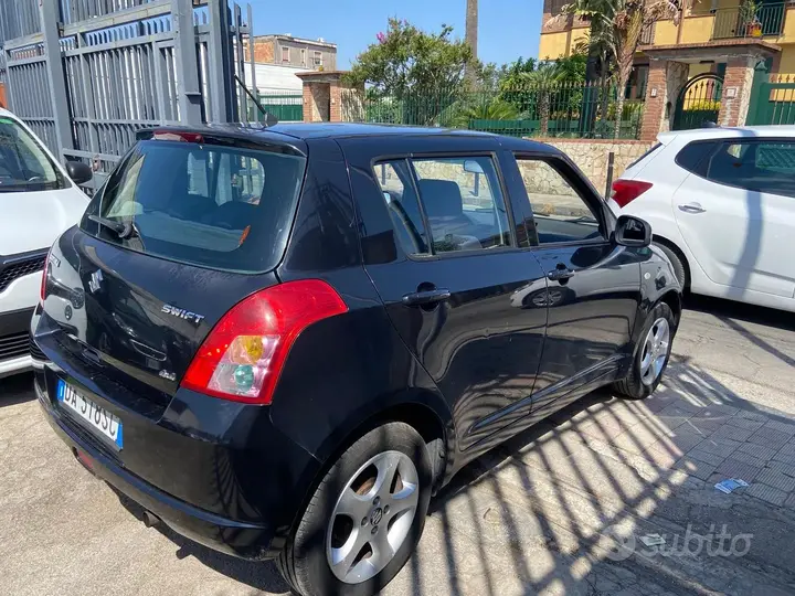 Suzuki Swift 2006 photo 4
