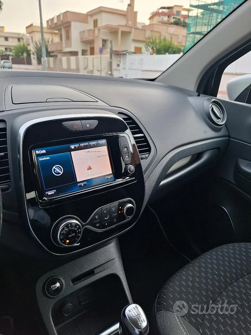 Renault Captur 2017 photo 2
