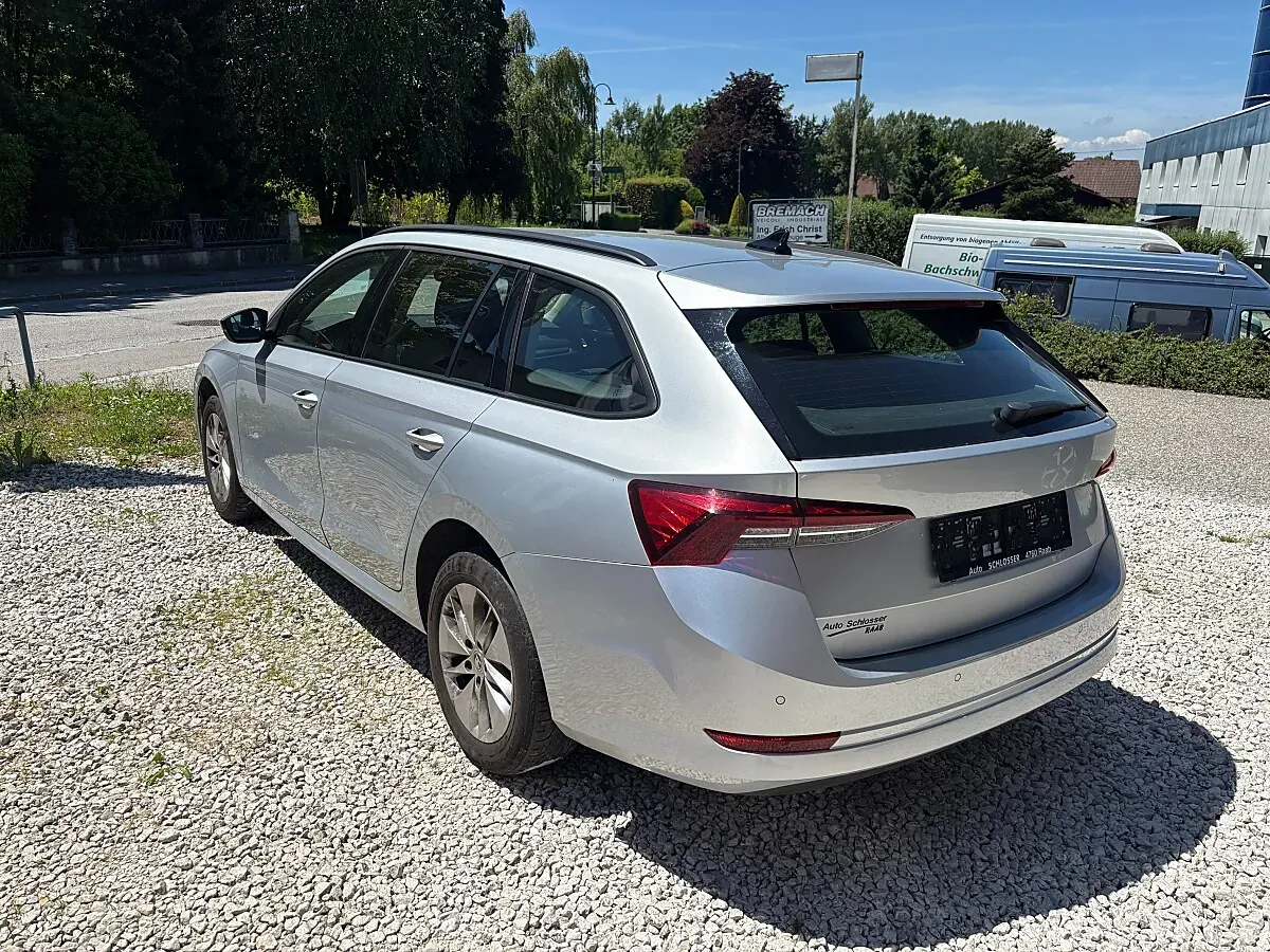 Skoda Octavia 2022 photo 3