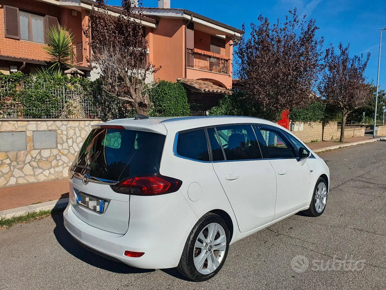 Opel Zafira 2015 photo 4