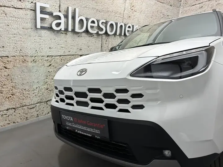 Toyota Yaris Cross photo 3