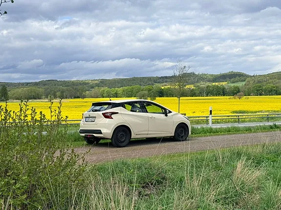 Nissan Micra 2017 photo 3