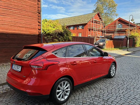 Ford Focus 2016 photo 2