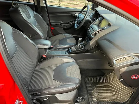 Ford Focus 2016 photo 5