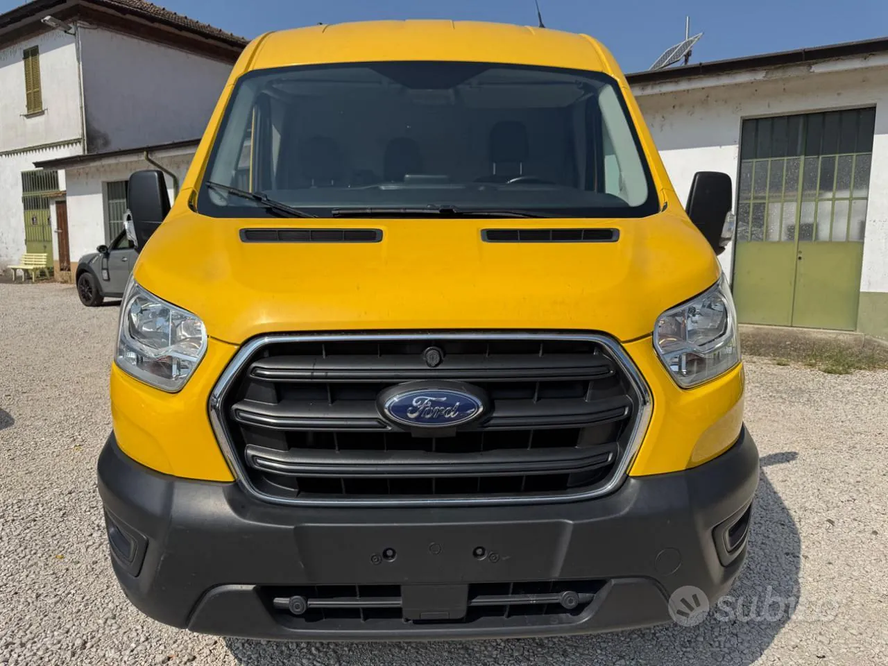 Ford Transit 2022 photo 2