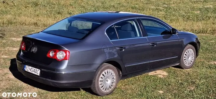 Volkswagen Passat 2008 photo 2
