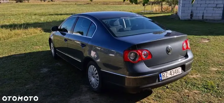 Volkswagen Passat 2008 photo 4