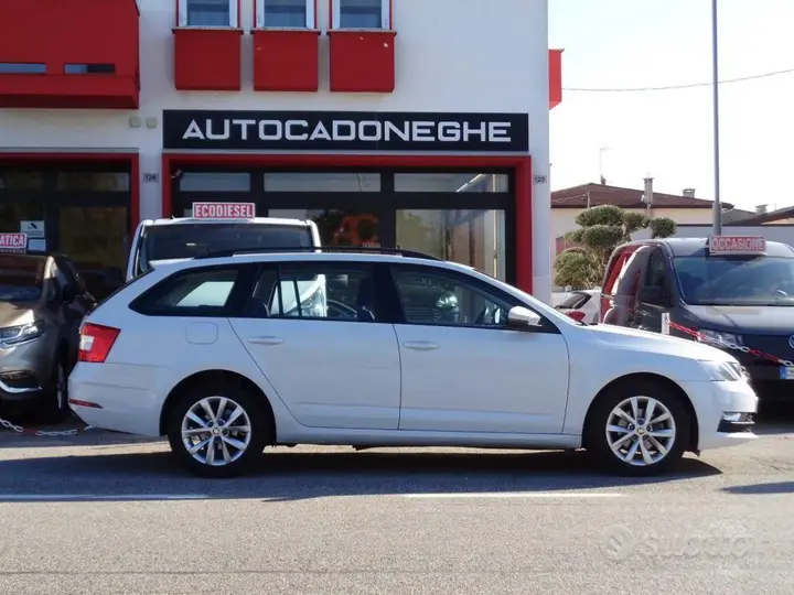 Skoda Octavia 2021 photo 5