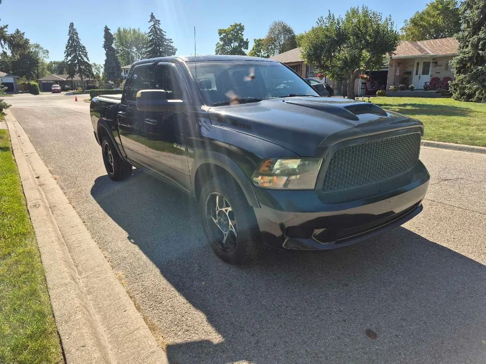 Dodge Ram 1500 2010 photo 3