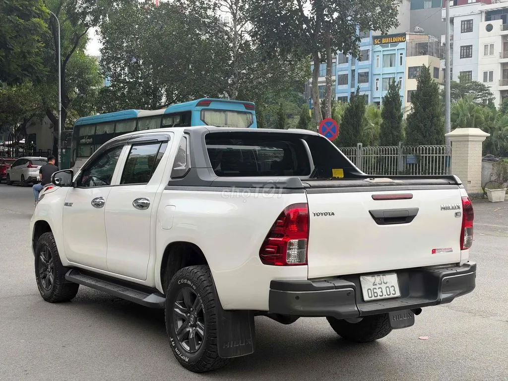 Toyota Hilux 2021 photo 3