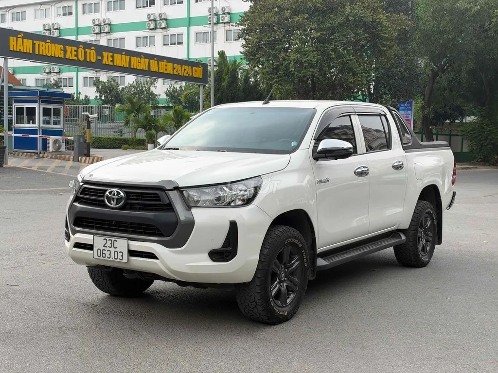 Toyota Hilux