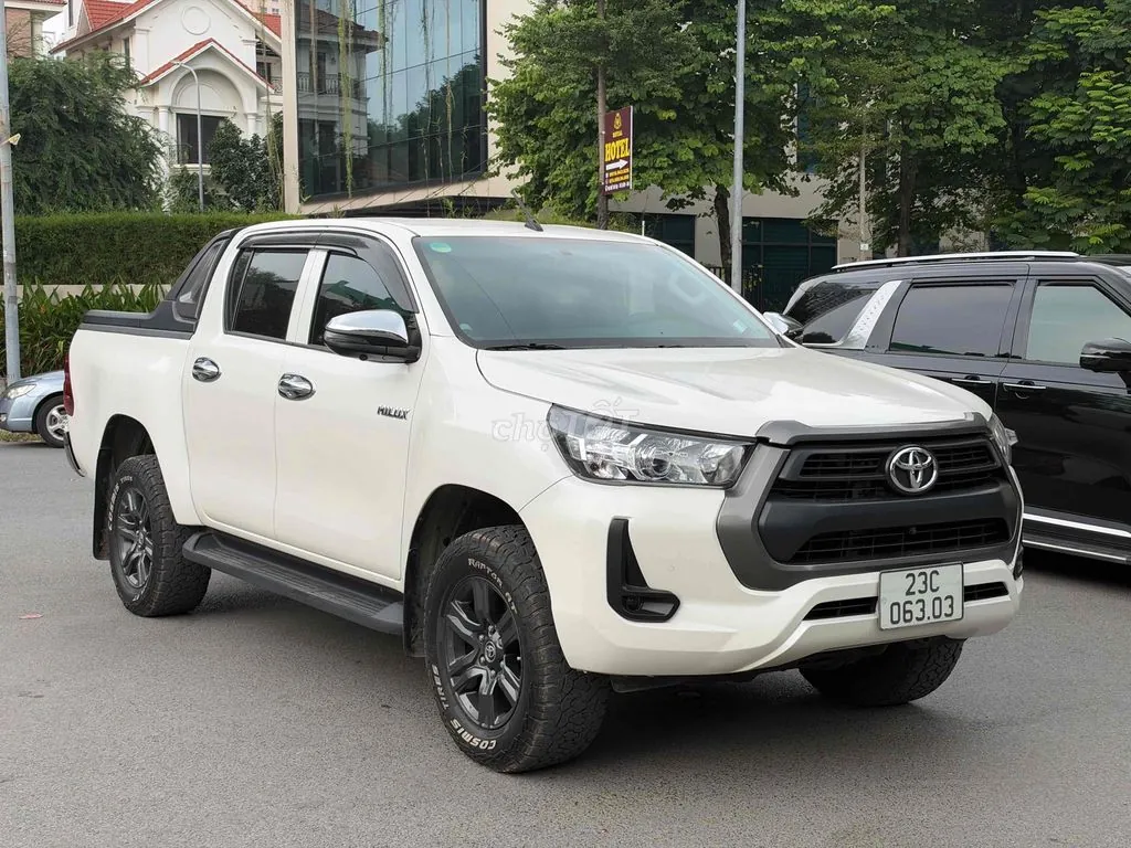 Toyota Hilux 2021 photo 2