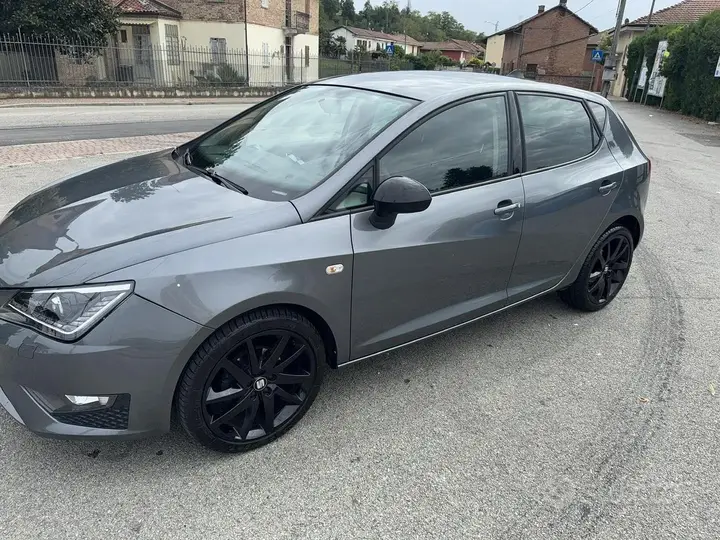 Seat Ibiza 2016 photo 2