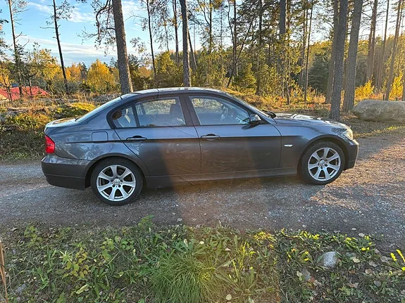 BMW 318I 2007 photo 4