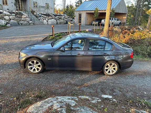 BMW 318I